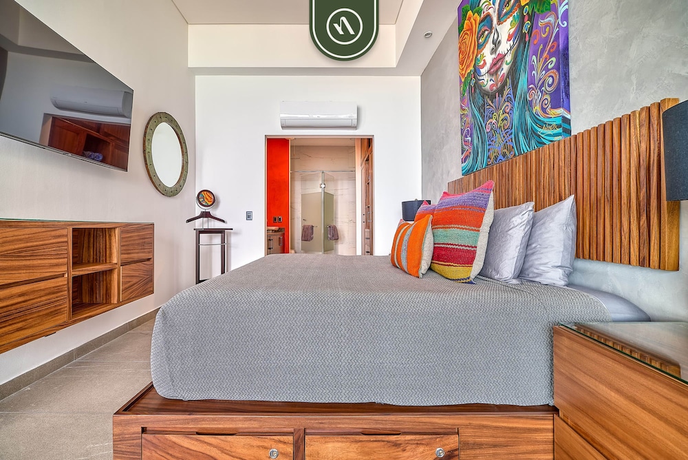 Condo With Oceanview - 2BR Condo - Rooftop Pool