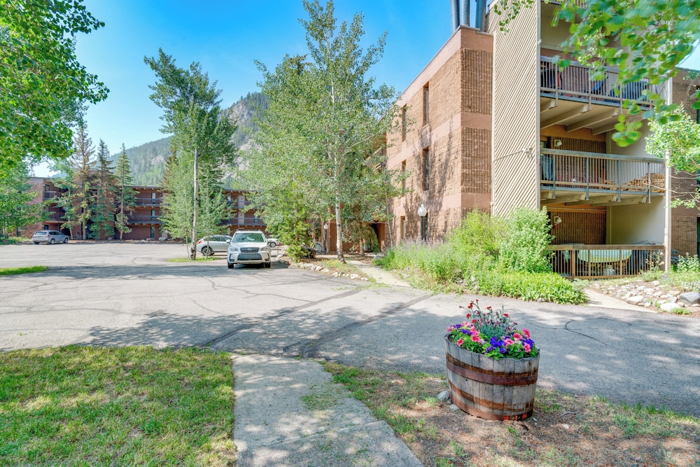 1 Mi to Dillon Reservoir: Condo Retreat in Frisco! view 3