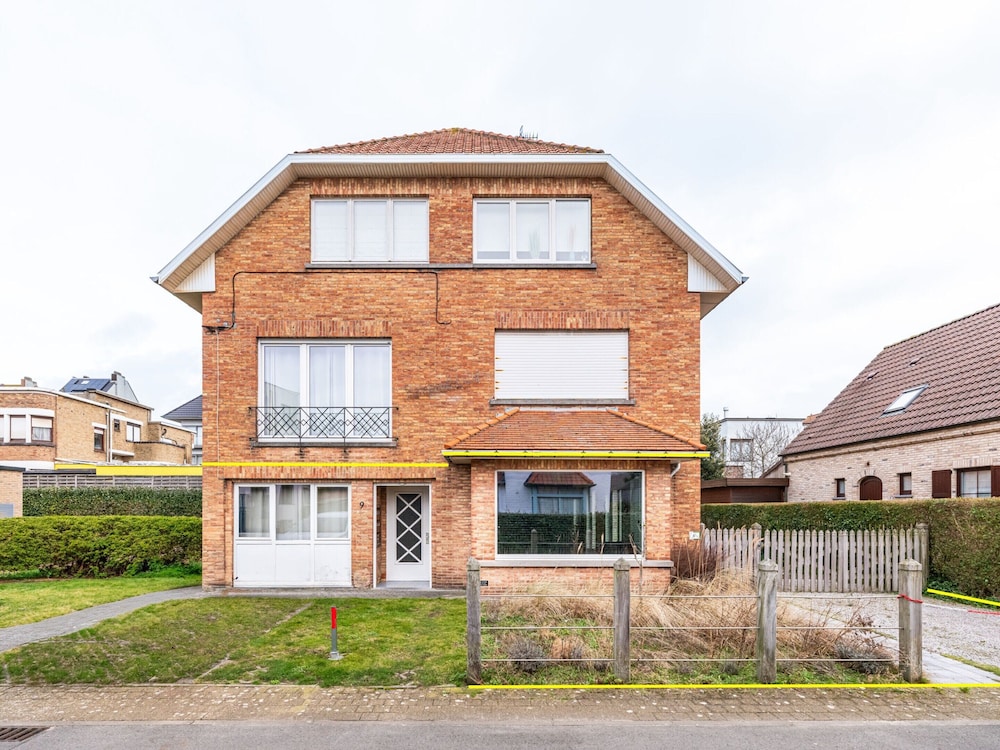 Apartment in Sint-idesbald Near the Beach