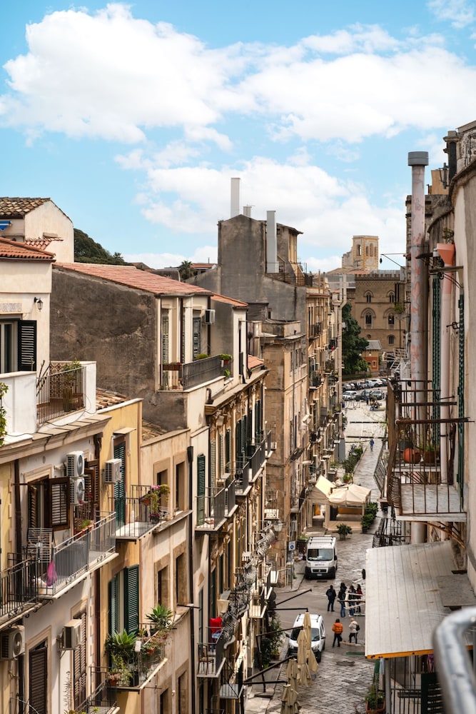 Suite Vucciria With Terrace by Wonderful Italy