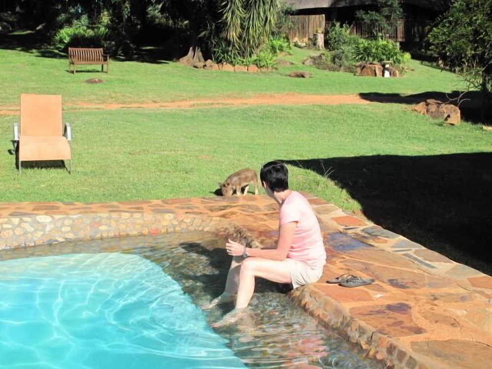 Caracal Lodge