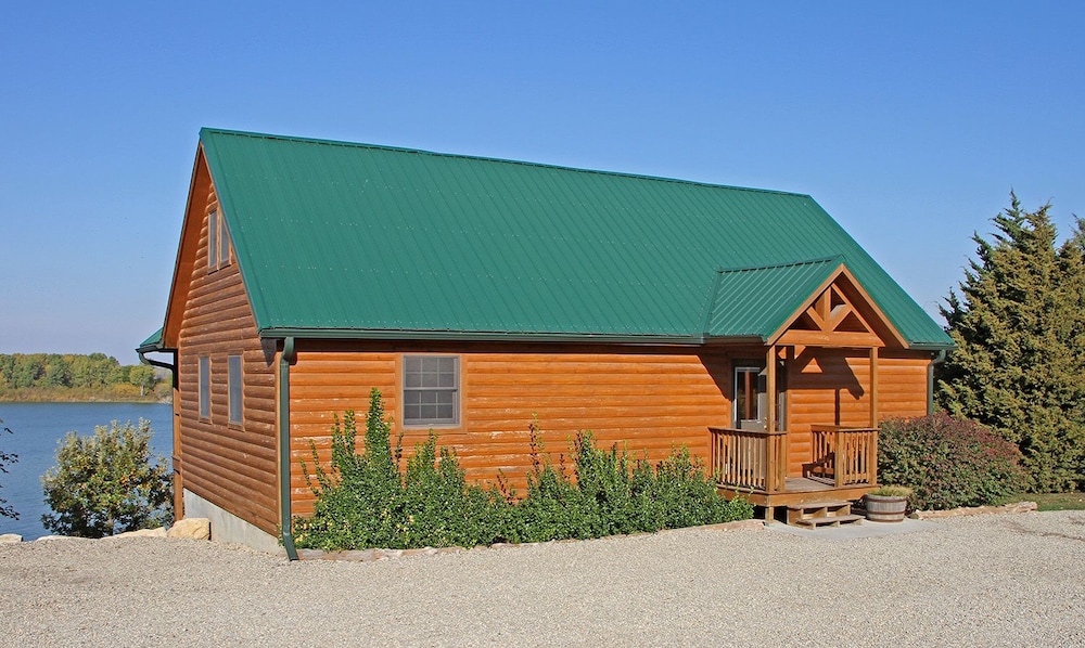 Acorns Resort