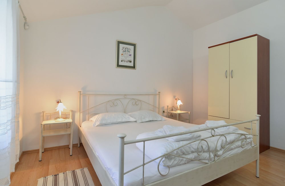 Villa 1240 view 3