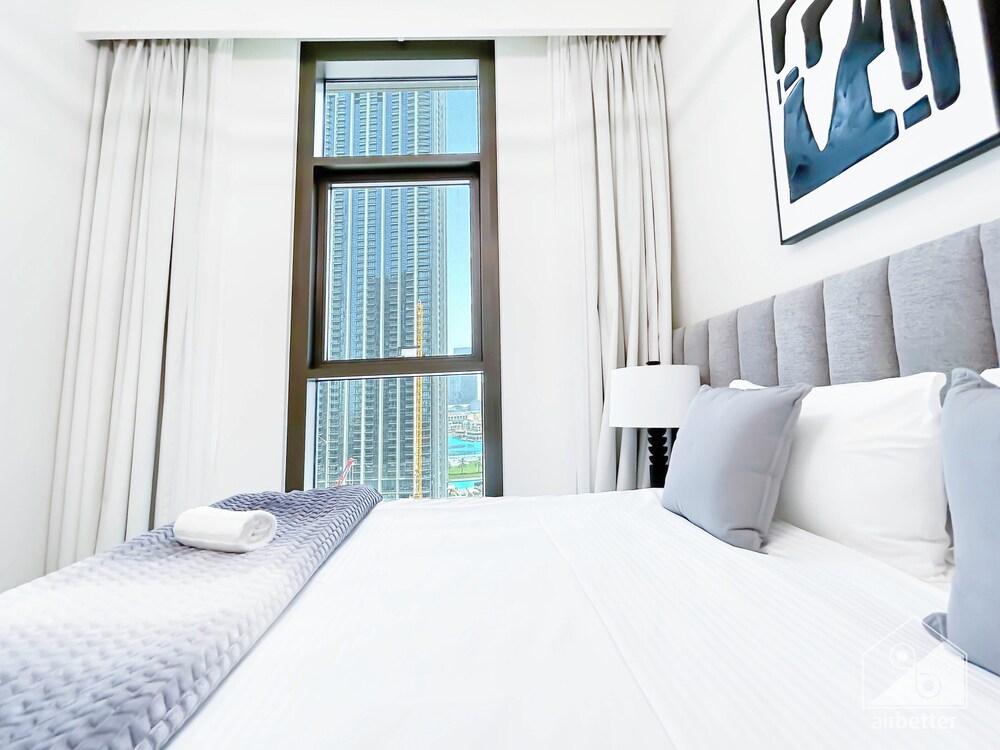 Luxury & Elegance at Burj Crown Downtown