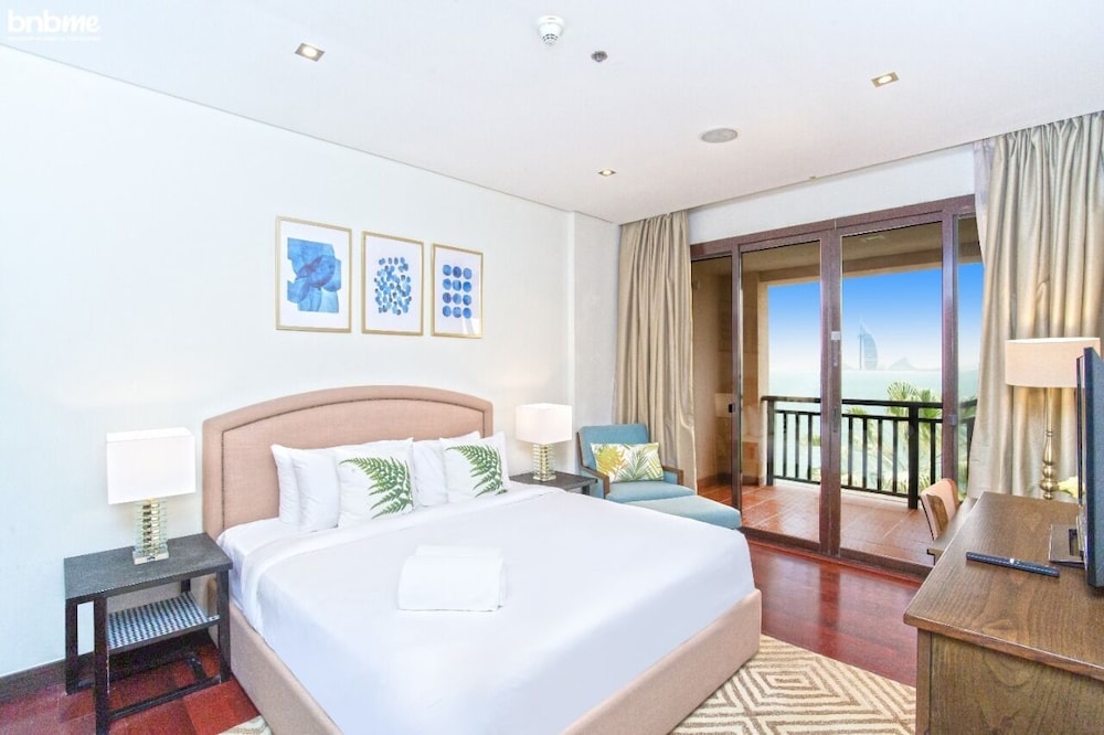 Sea View Super Luxurious Resort at Palm