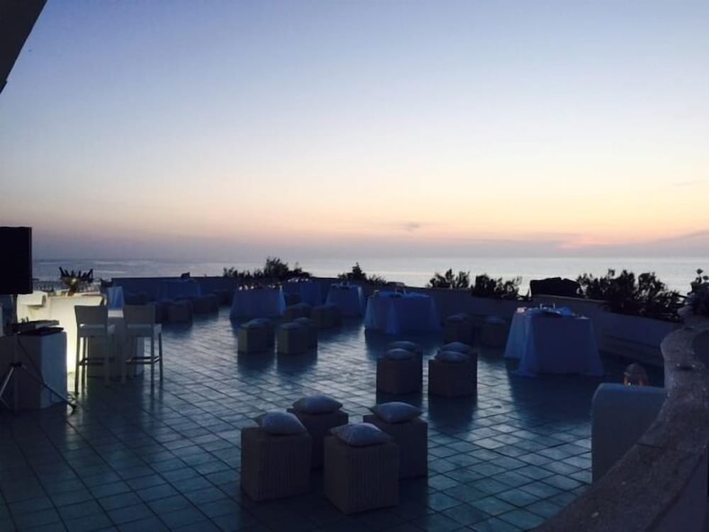 Sunshine Beach Resort