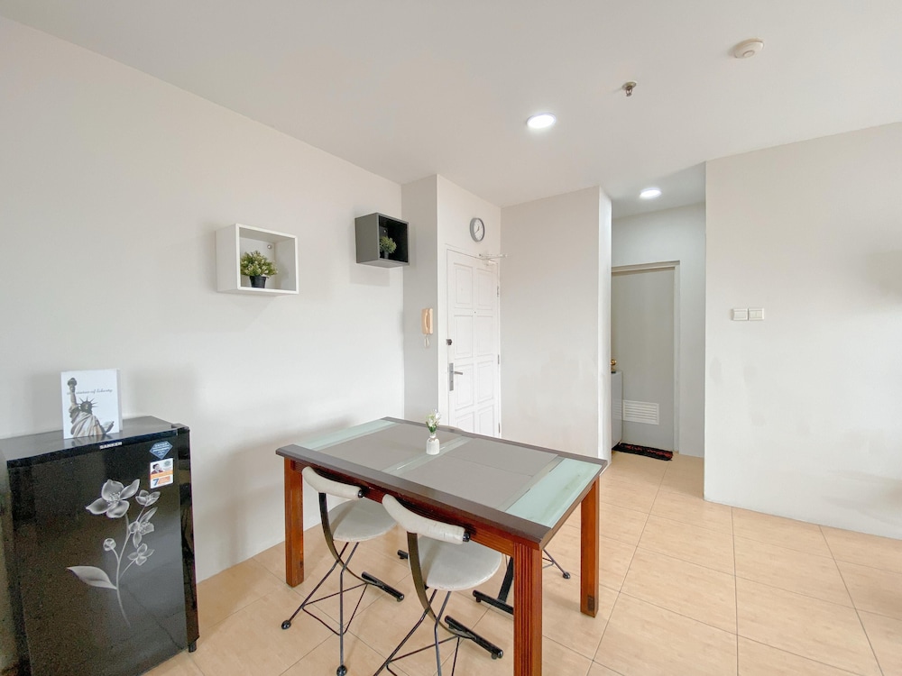 Minimalist and Comfy 2BR Apartment Puri Garden
