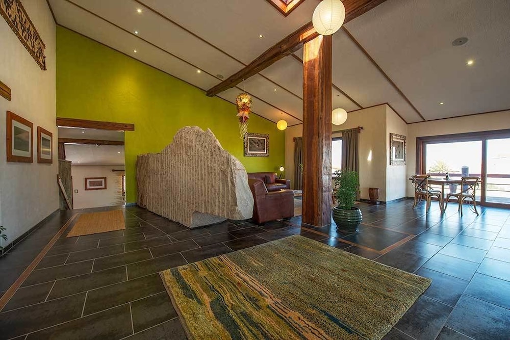 Desert Breeze Lodge