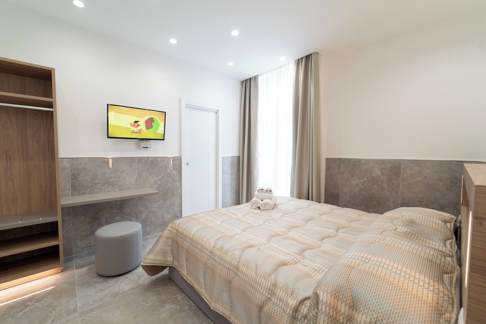 Royal Art House H Duomo by ClaPa Group Dislocated Hospitality