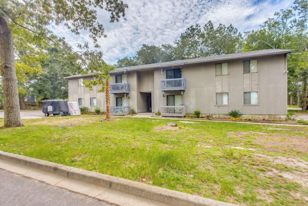 1/2 Mi to Shore: Condo w/ Balcony in Myrtle Beach!