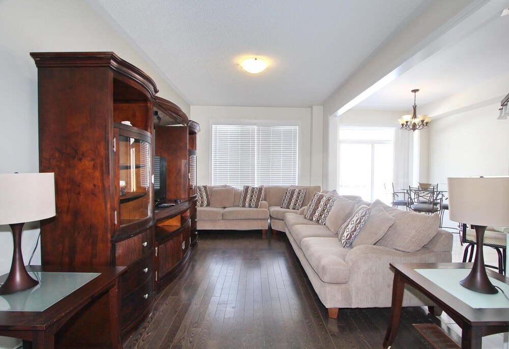 Executive Suite at Brampton House