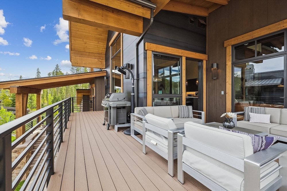 Chateau Breck 4 Bedroom Townhouse