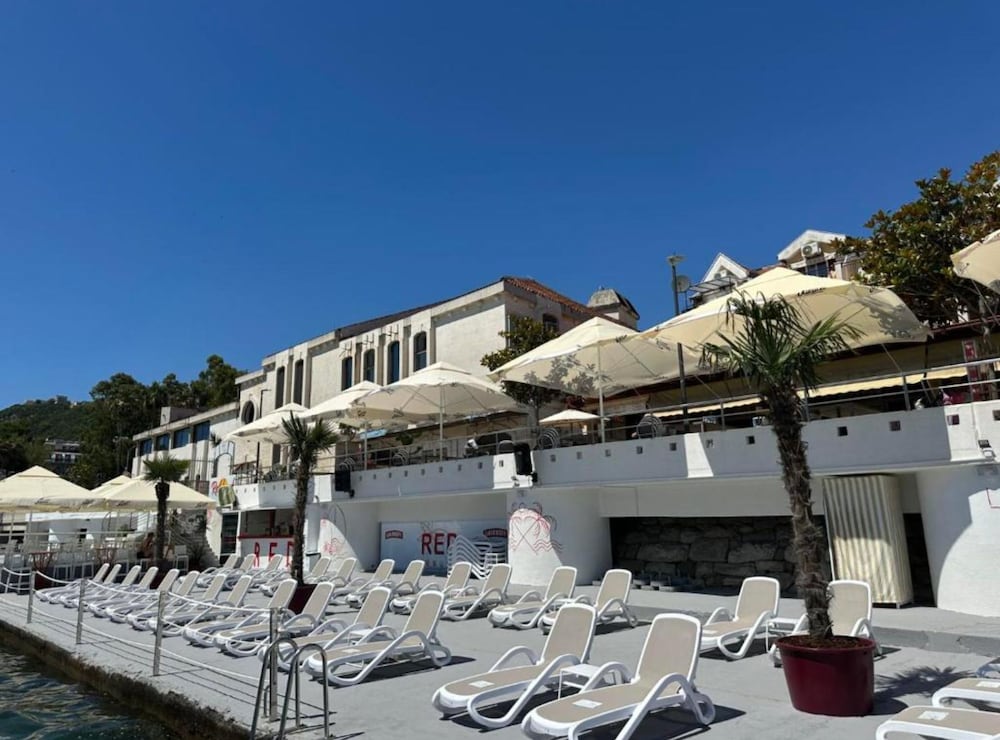 Stunning Beachfront Stay in Herceg Novi