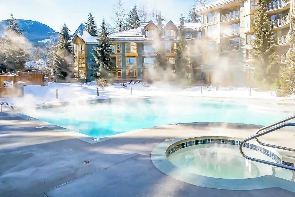 Spacious One Bedroom Suite - 412