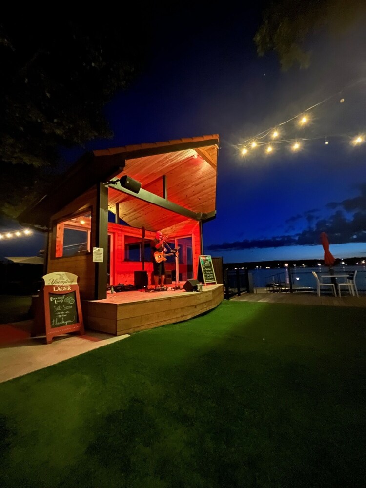 Edinboro Lake Resort Cabins