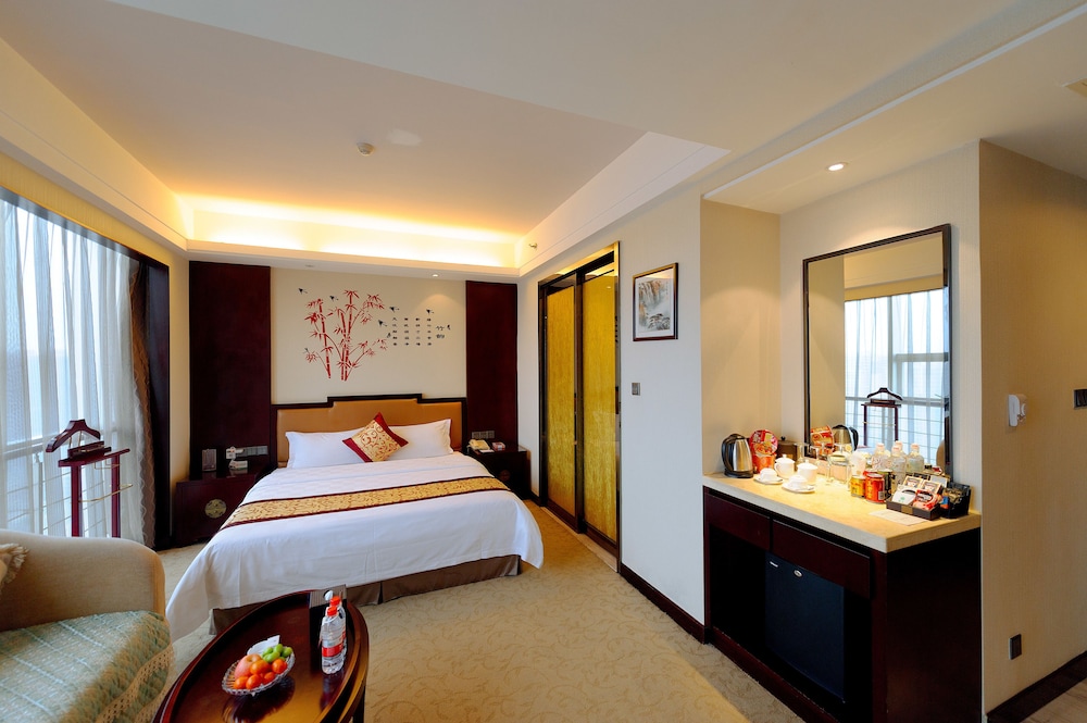 Xingsha Huatian Grand Hotel