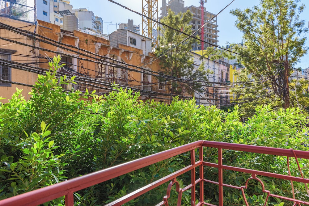 Stairway - Cozy Studios In Mar Mikhael