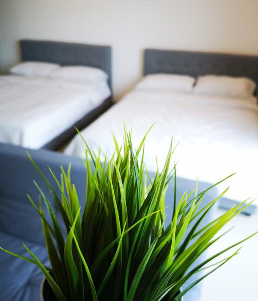 Machome GuestHome at Trefoil Setia City photo 4