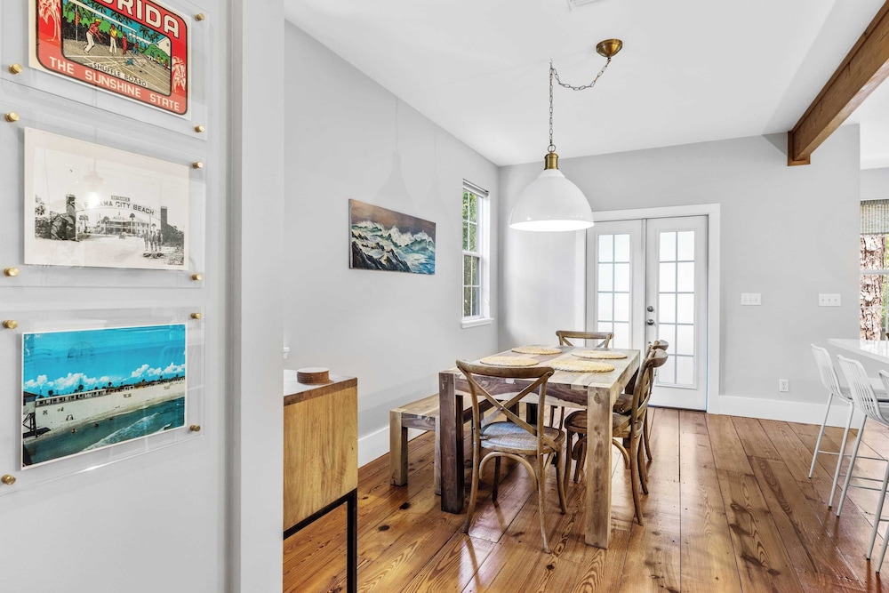 Bayou Bungalow by Avantstay Walk to Boat Ramp & Bay Private Yard
