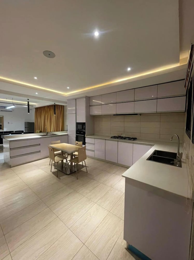 Luxury and Smart Homes