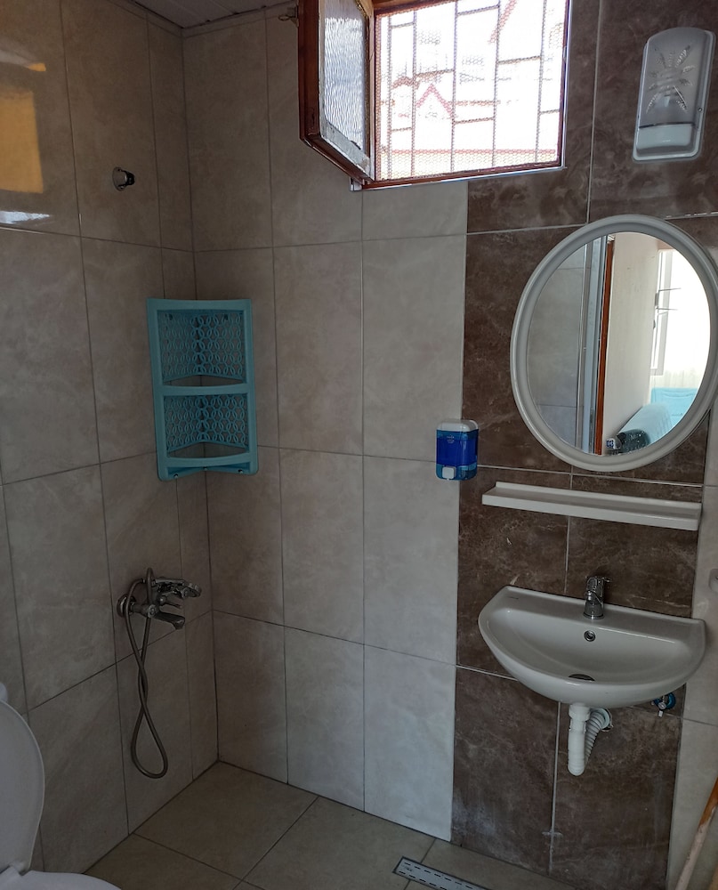Caner Hotel