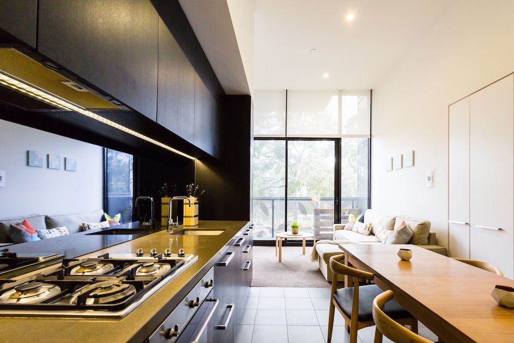 GEORGE, 1BDR North Melbourne Apartment