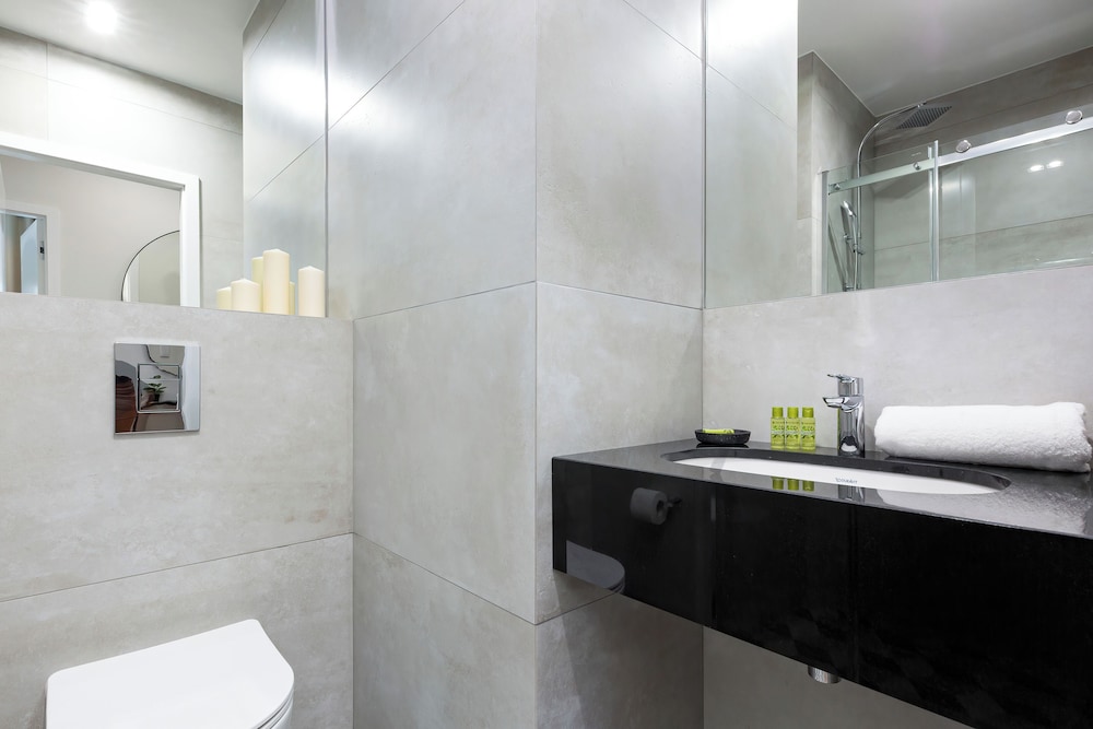Mennica Residence by Renters Prestige view 2