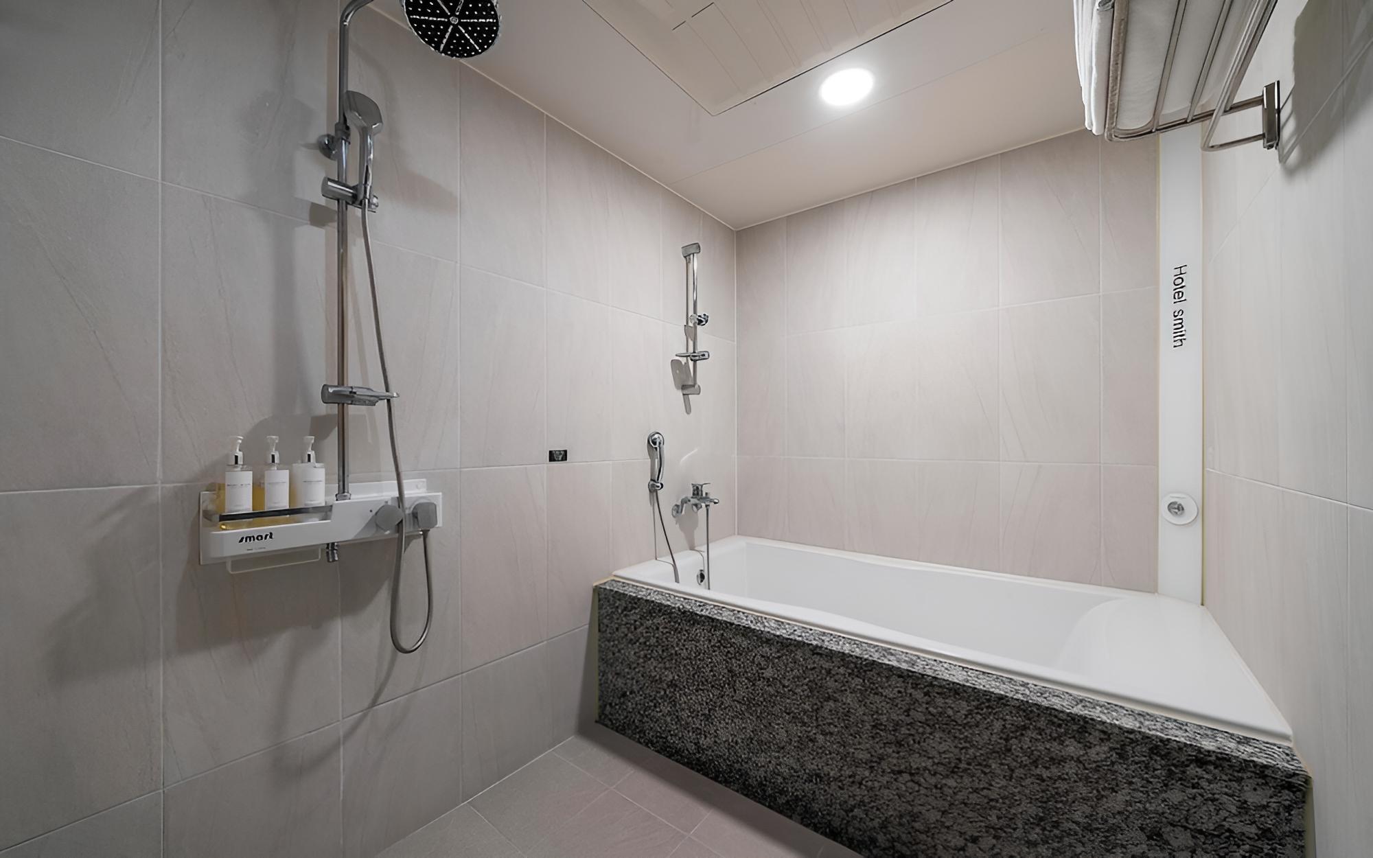 Busan Daeyeondong Hotel Smith