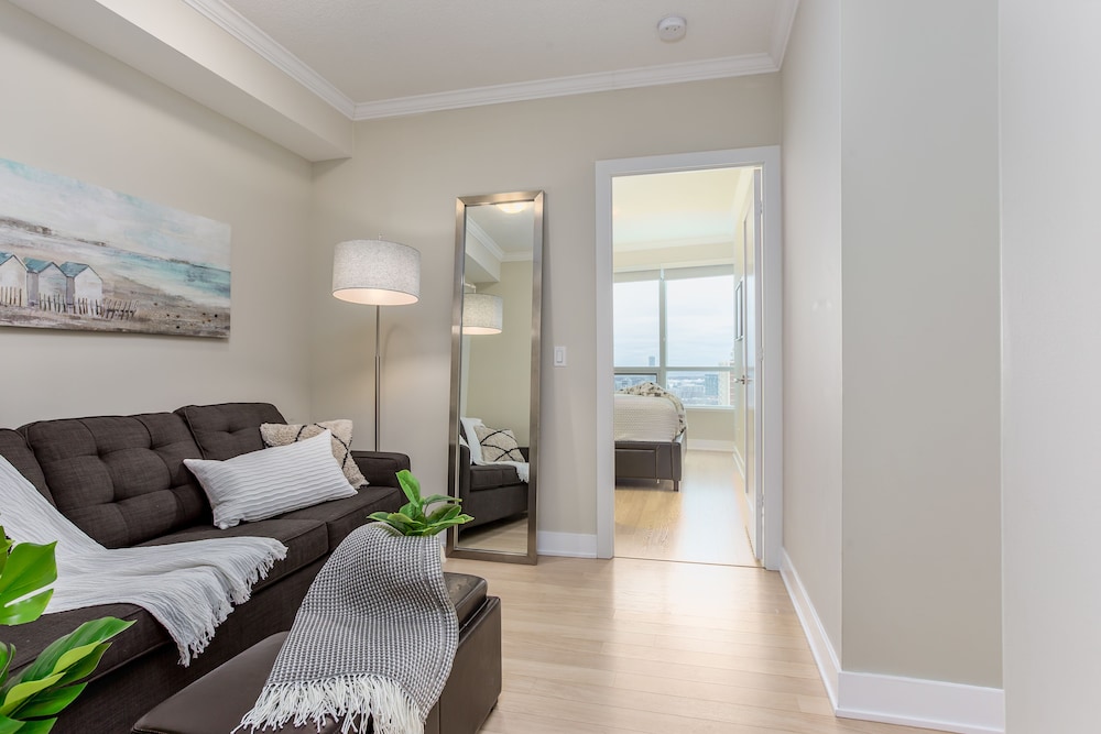 QuickStay - Modern 2-Bedroom Condo, Panoramic City Views-4