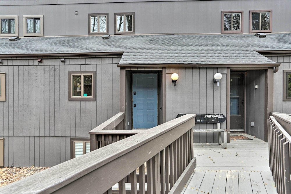 Elegant Ski-in/ski-out Tannersville Townhome!