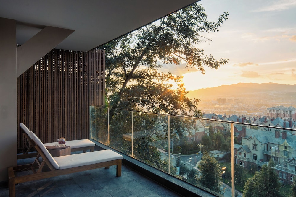 Tengchong Budu Hot Spring Resort Hotel