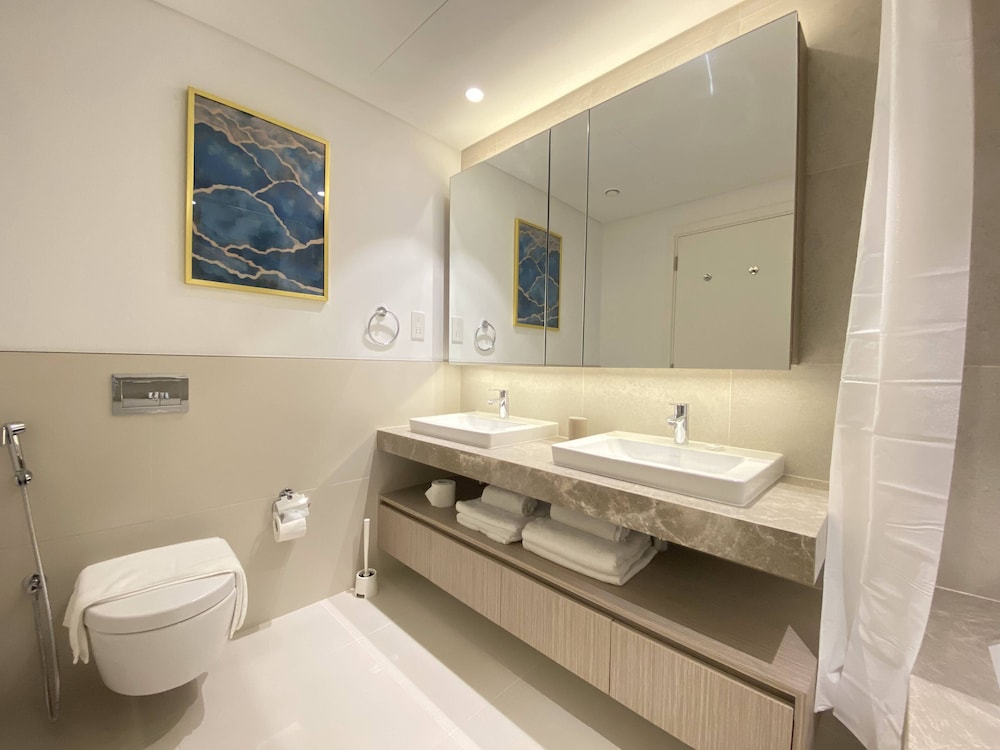 Lux BnB The Grand Creek Harbor Views
