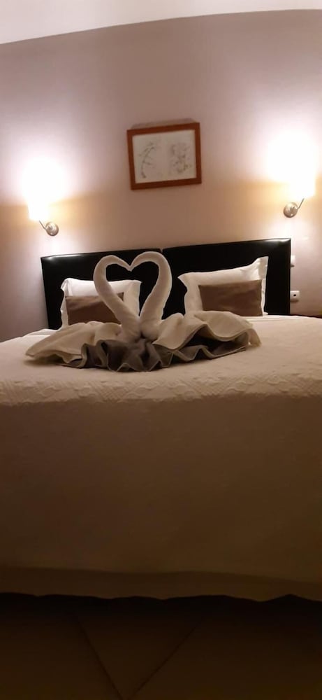 Room in Guest Room - Deluxe Double Room With Balcony in Vila do Maio