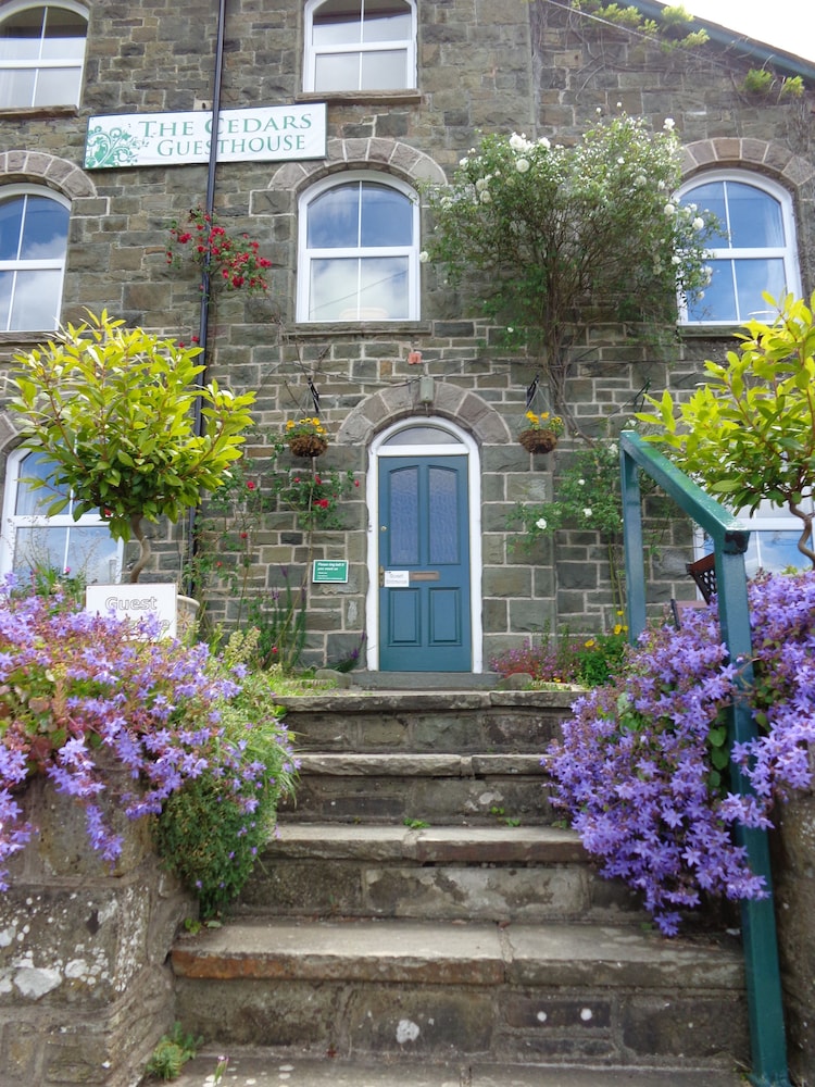 Cedars Guesthouse