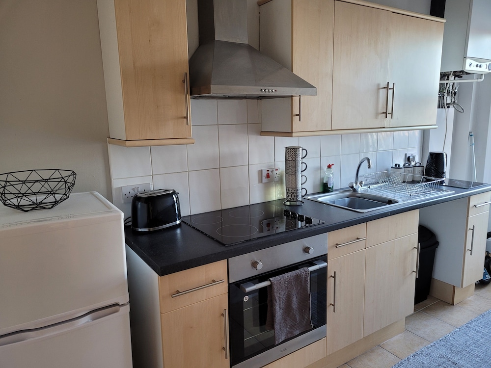 a sea View Property With a Short Walk to Beach view 4