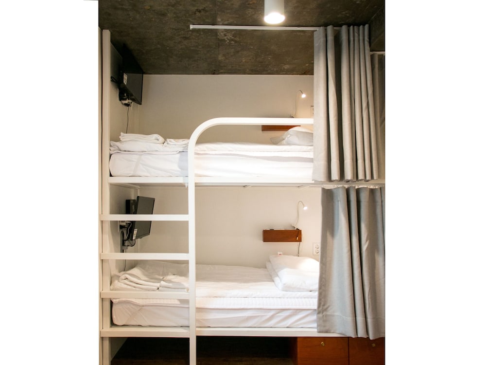 Hi Jun Guesthouse