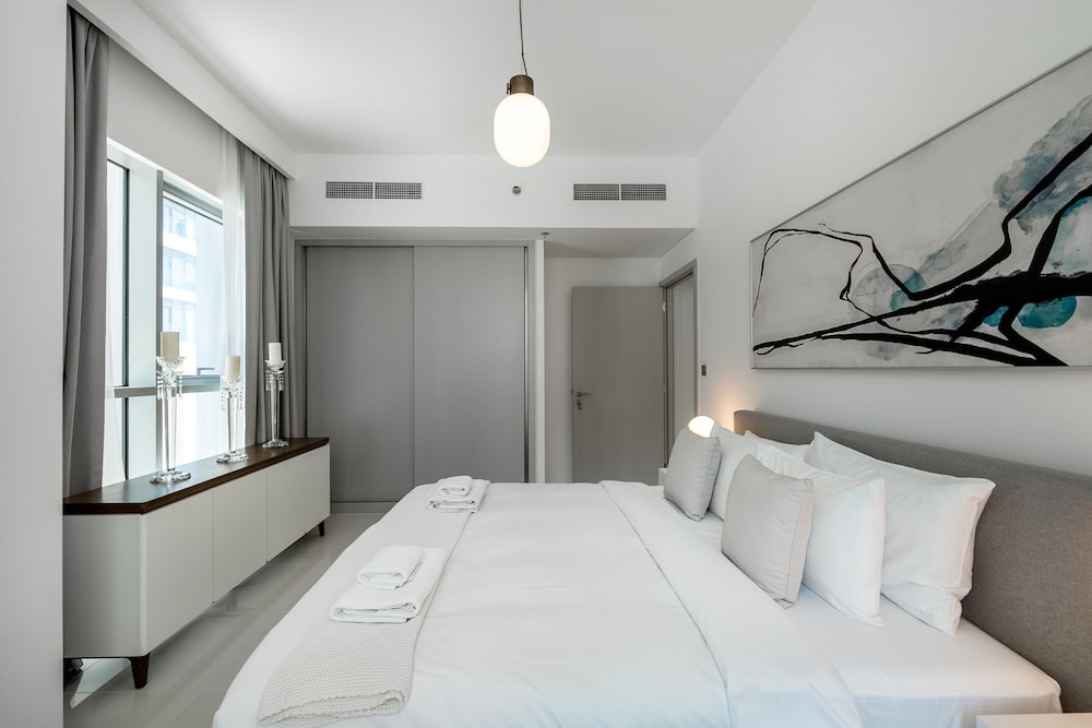 Chic 1BR in Emaar Beachfront