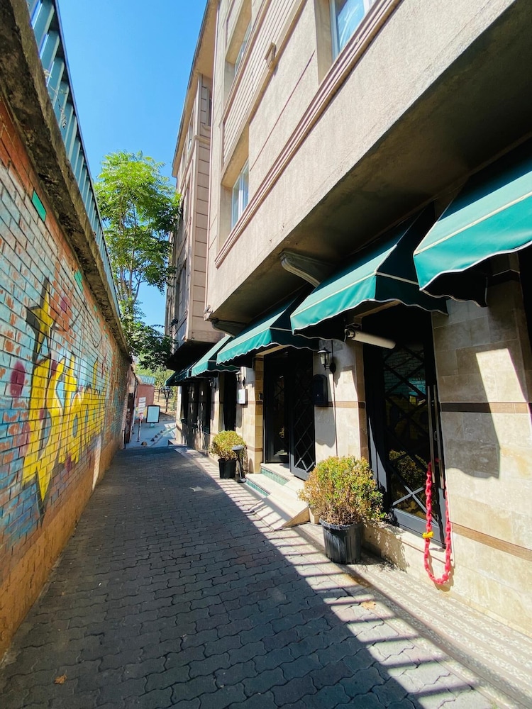 Emily Taksim Hotel