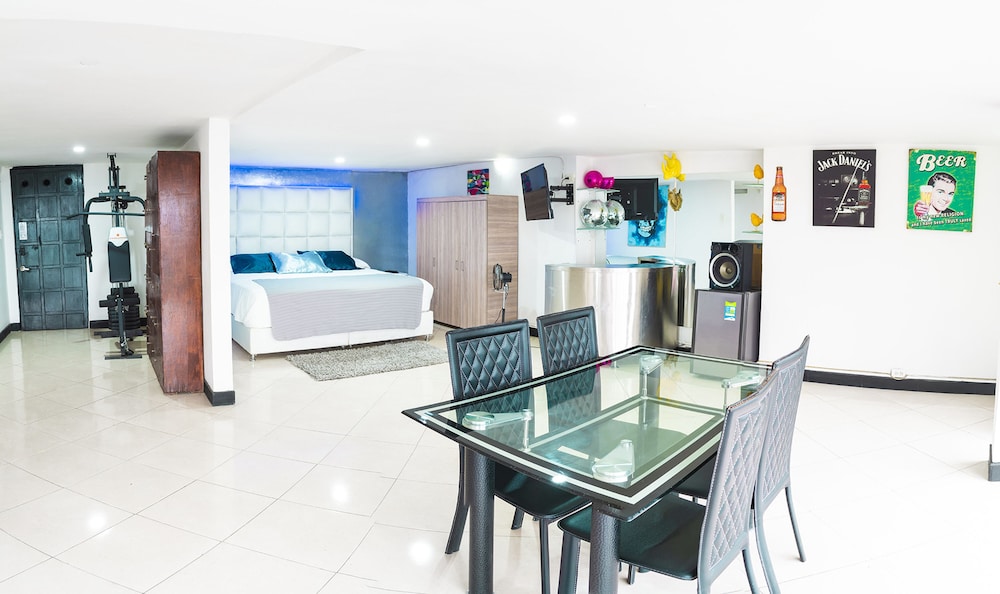 $ PROMO $ 3 Bedrooms with Bathrooms apartment & Jacuzzi in Lleras park @Poblado