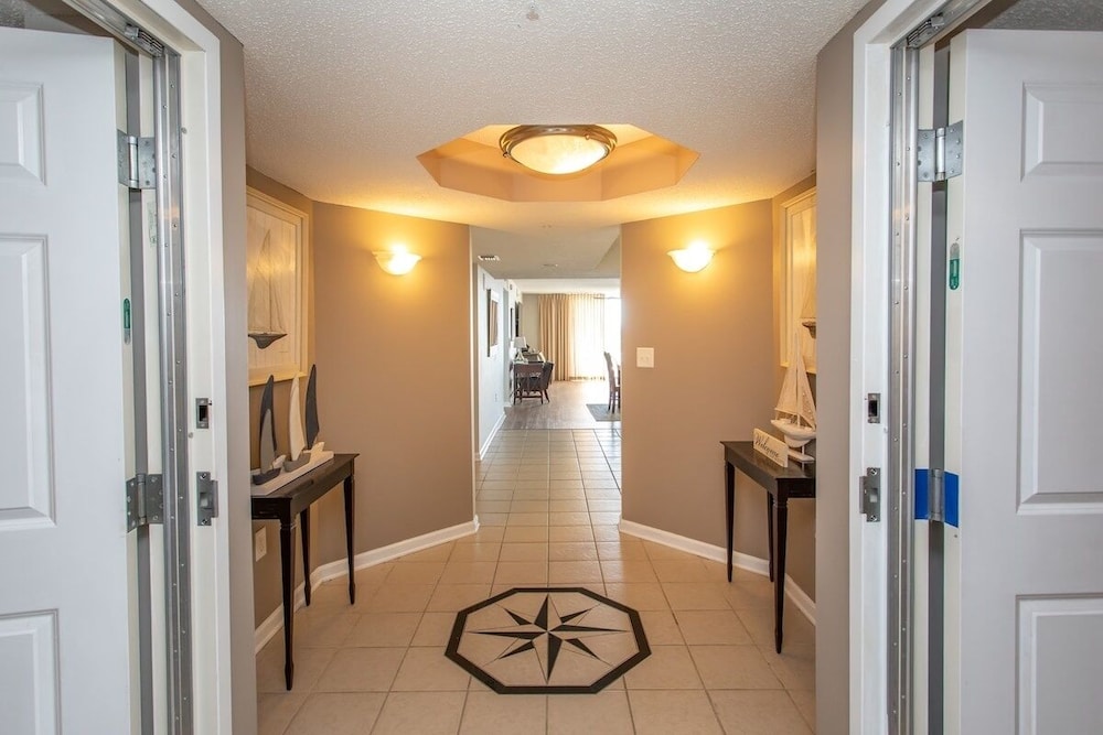 Yacht Club 1-1103 3 Bedroom Condo