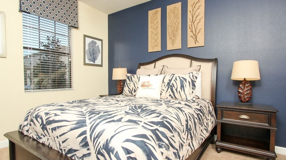 Championsgate Resort 7 Bedroom Home with Pool 7 Home