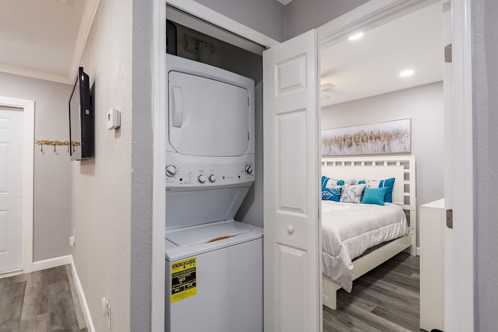 Waters Avenue Unit B view 3