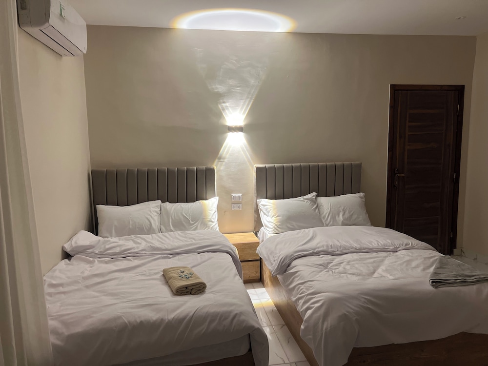 Pyramids solar boat hotel