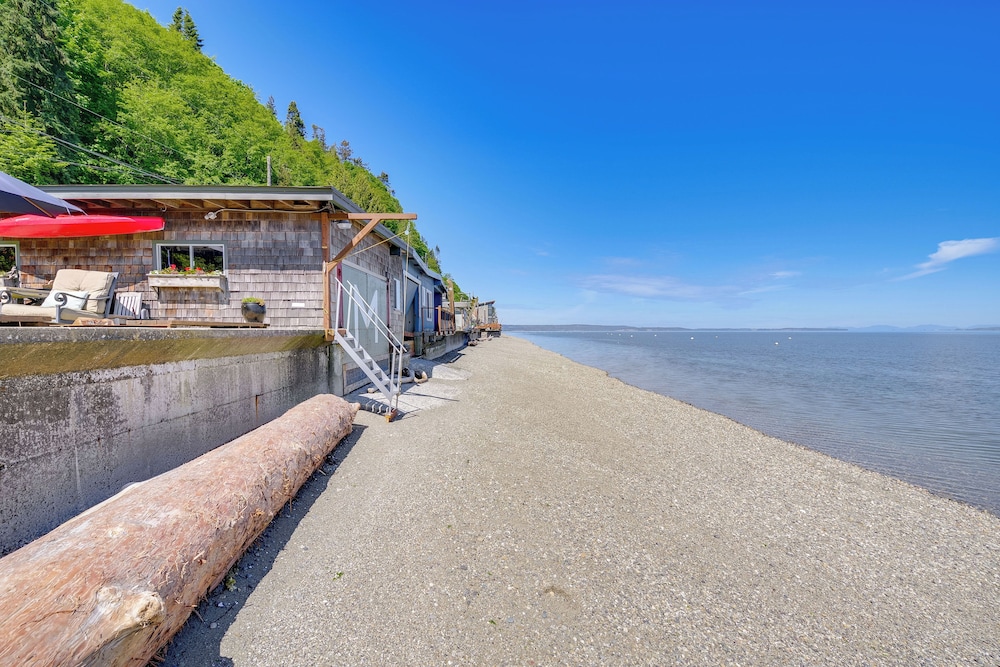 Waterfront Gem w/ 2 Patios on Camano Island