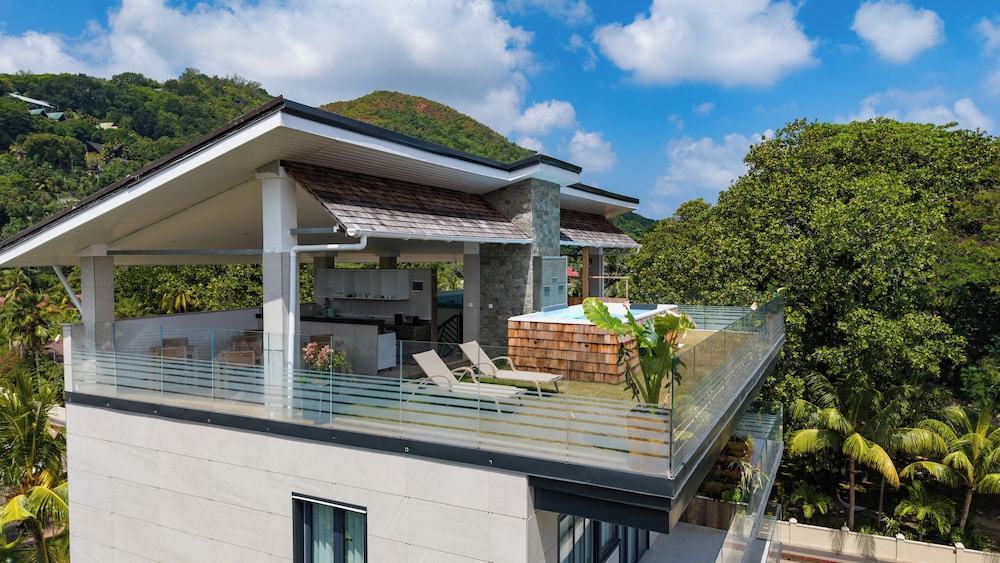 Joan Eco Relais