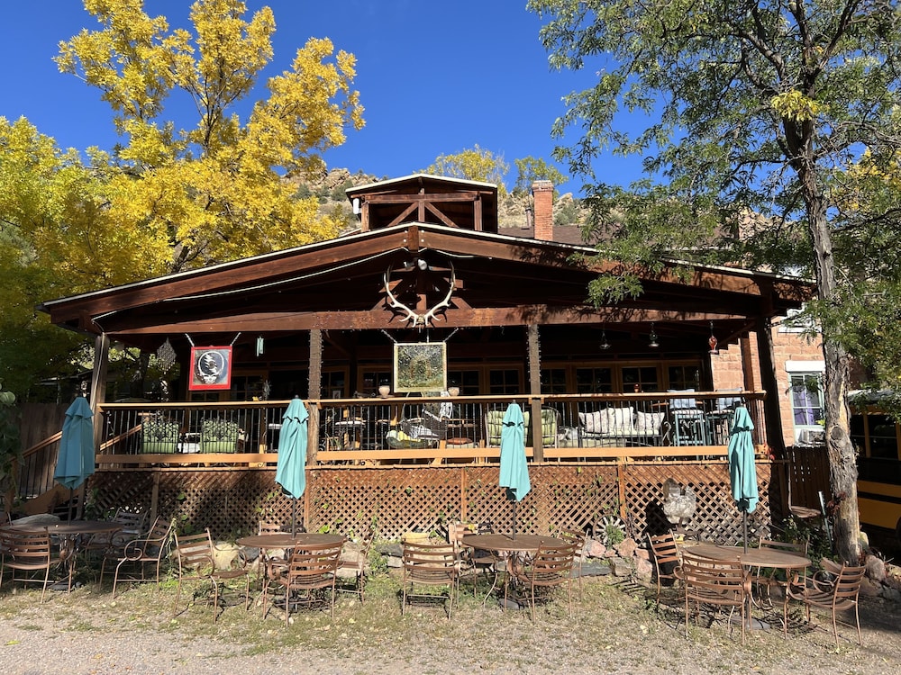 Cliff House Lodge B&B
