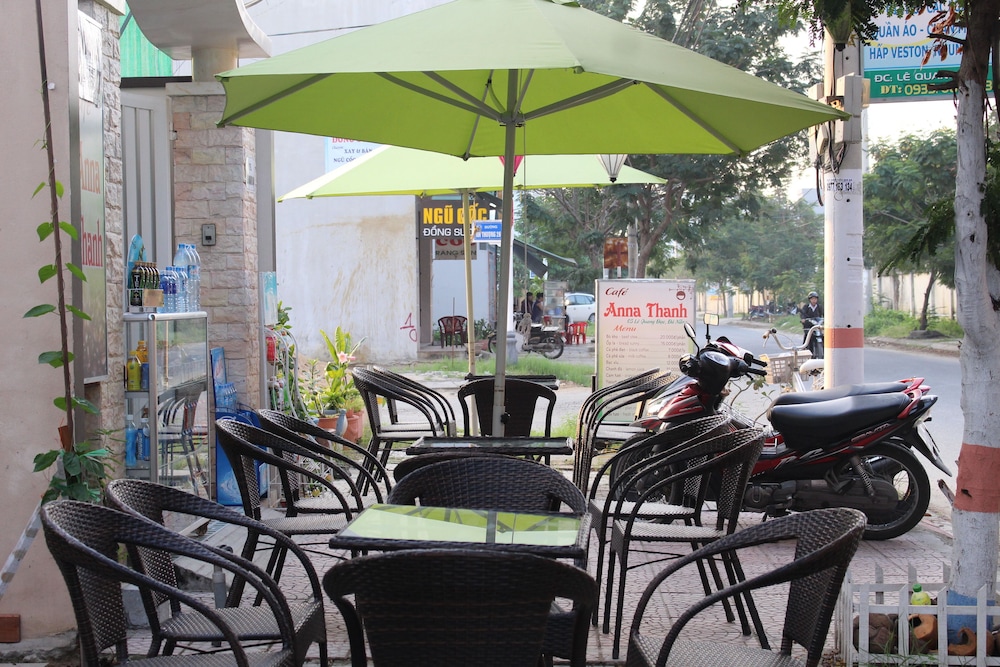 Glocal Beachside Hostel