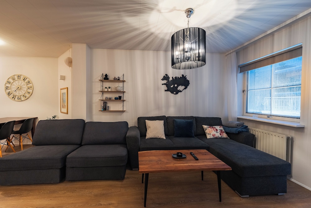 Hafnarstræti 100, Downtown Apartment view 5