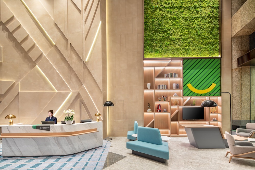 Holiday Inn Shanghai Nanjing Road by IHG 25