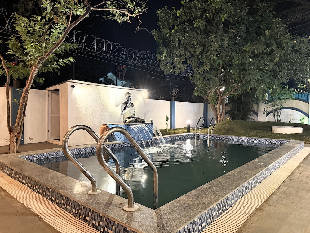Anand Mansion